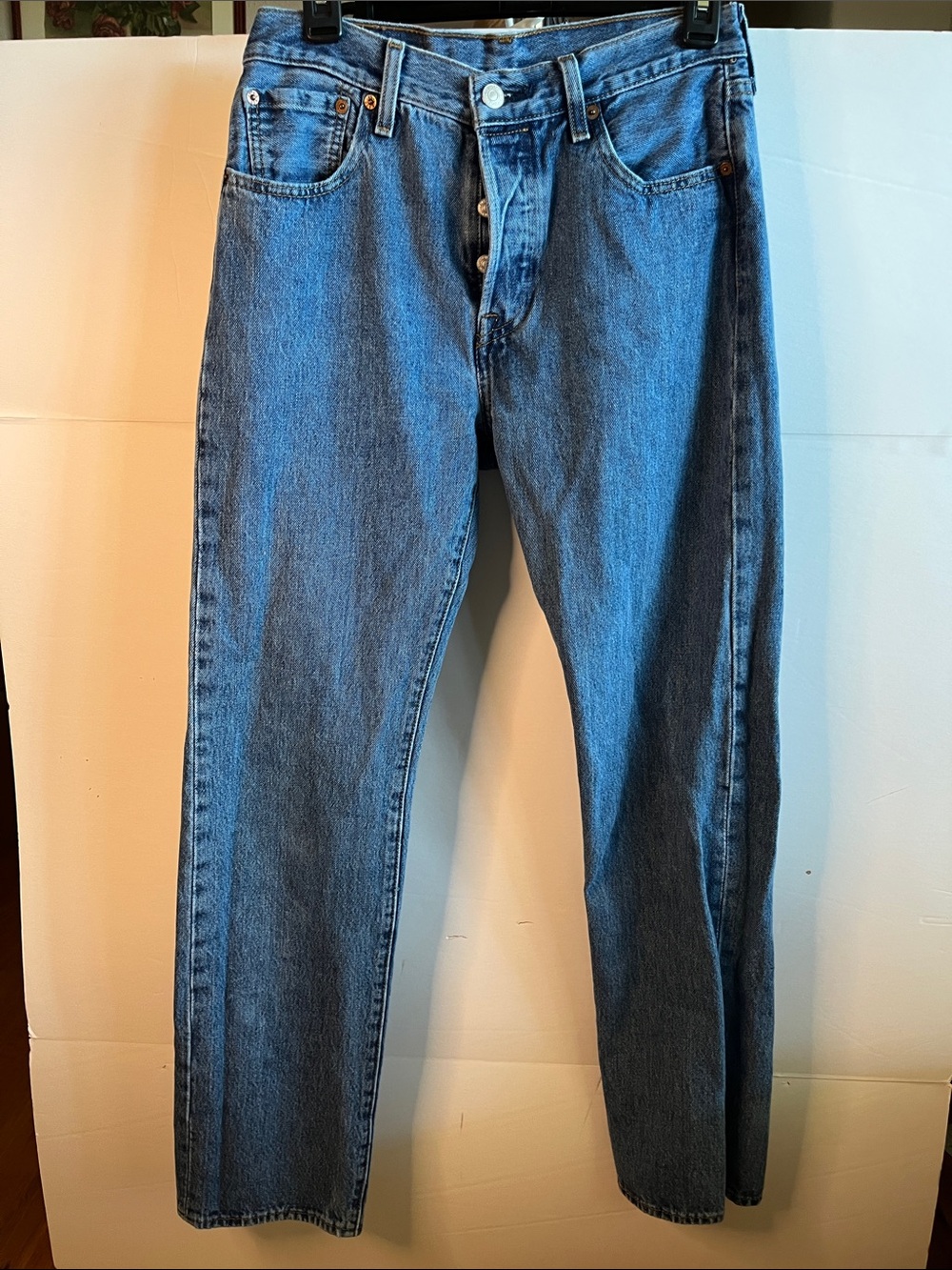 Levi’s 501 cotton button front 30x32, near new condition